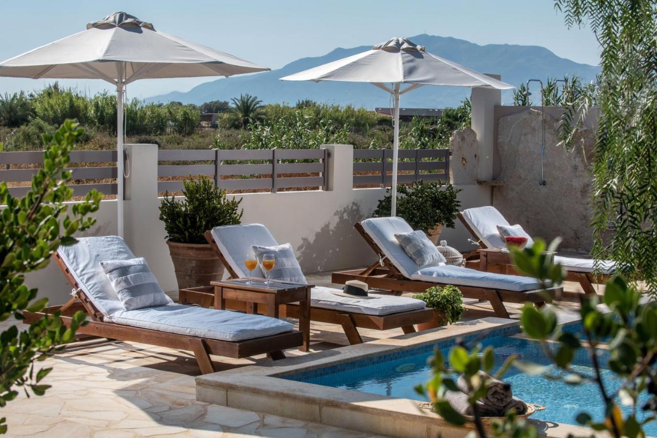 Filothei Beach House With Pool Kalamaki  Exterior photo